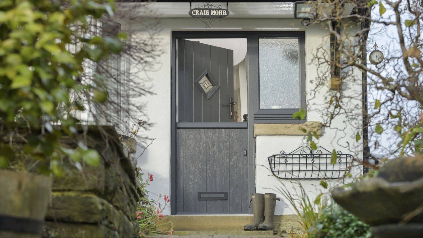 Discover The Elegance Of Stable Doors In Bagshot